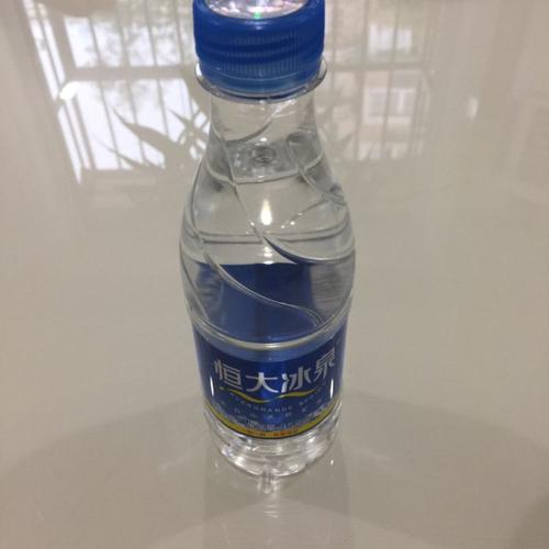 恒大冰泉饮用矿泉水350ml24瓶整箱装饮用水
